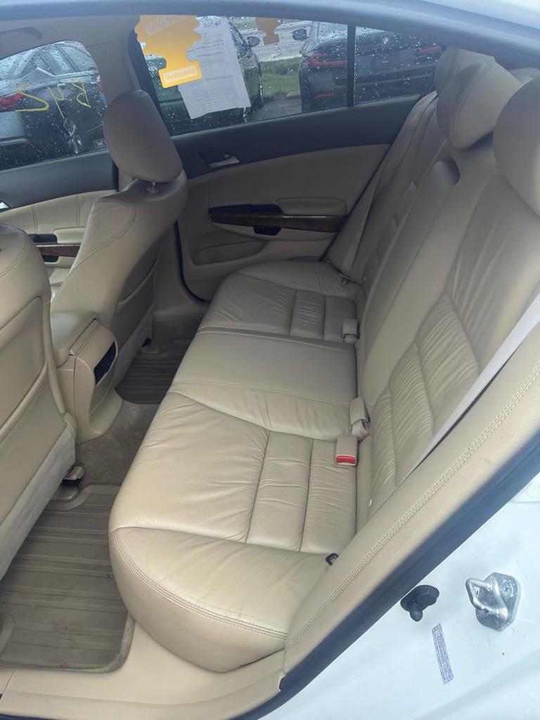 Honda Accord EX-L V-6 Sedan AT 2010