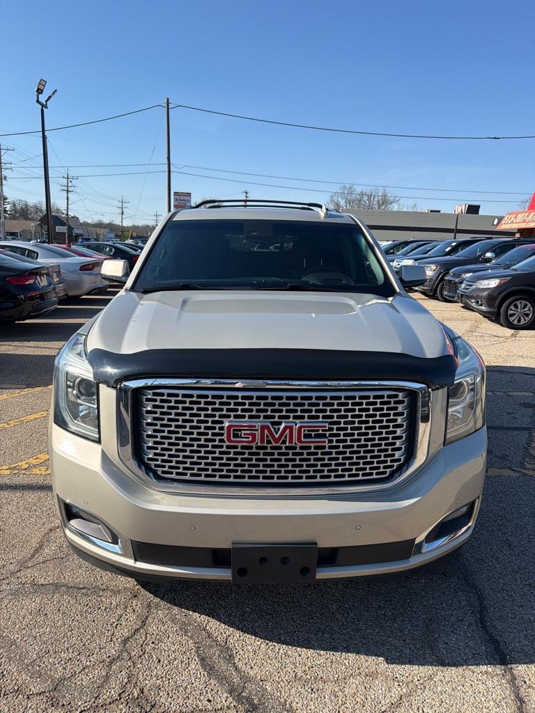 GMC Yukon Denali 4WD 2015