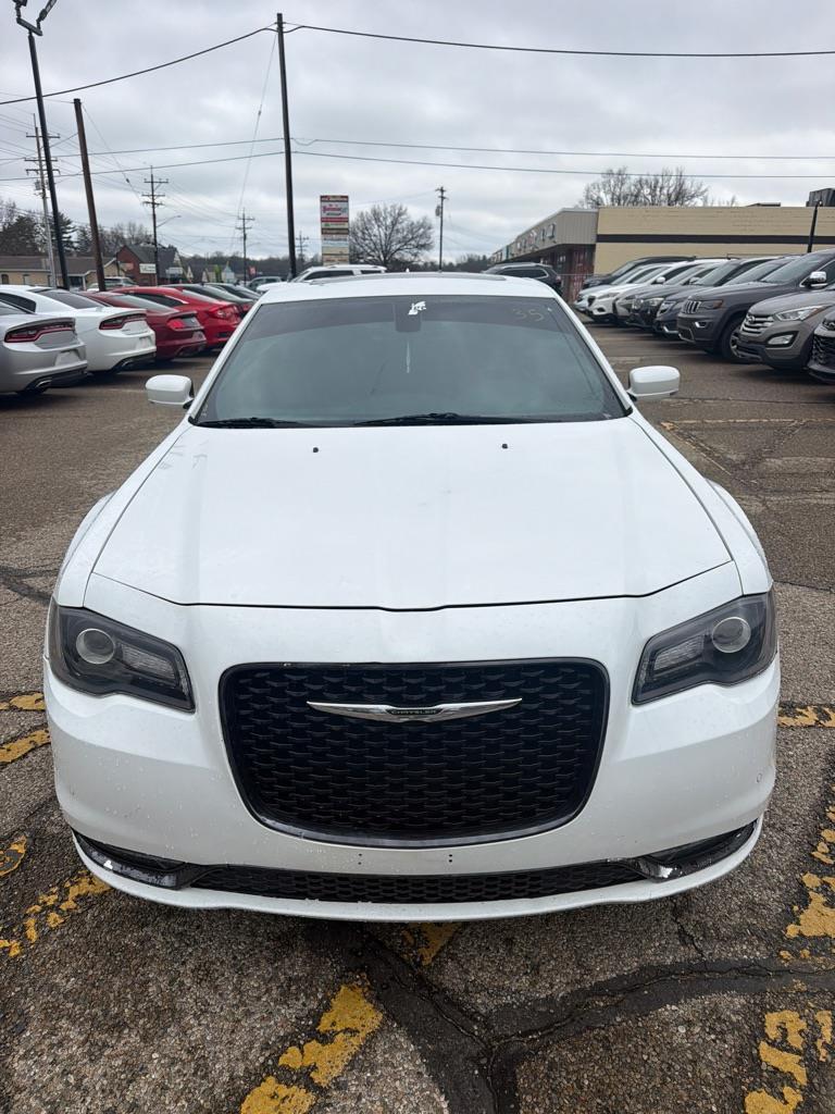 2016 Chrysler 300 S V6 RWD