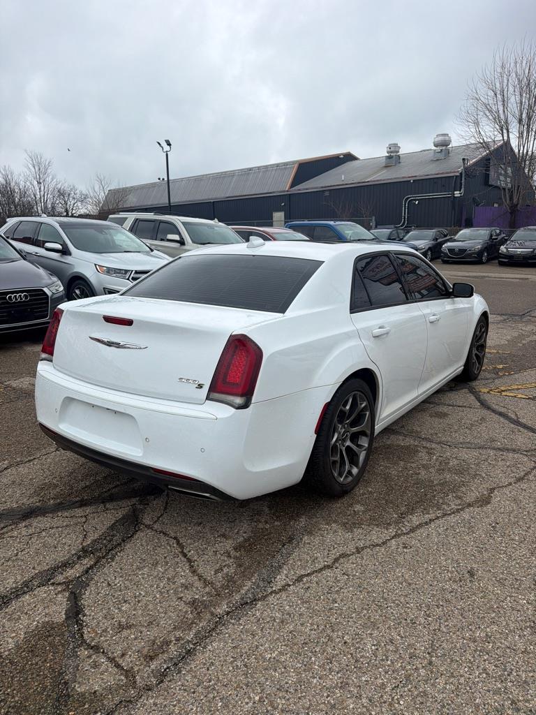 Chrysler 300 S V6 RWD 2016