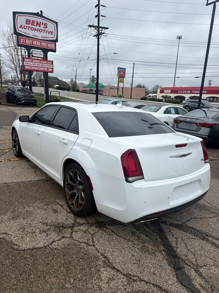 Chrysler 300 S V6 RWD 2016