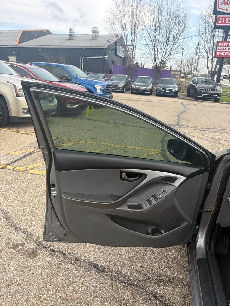 Hyundai Elantra GLS A/T 2012