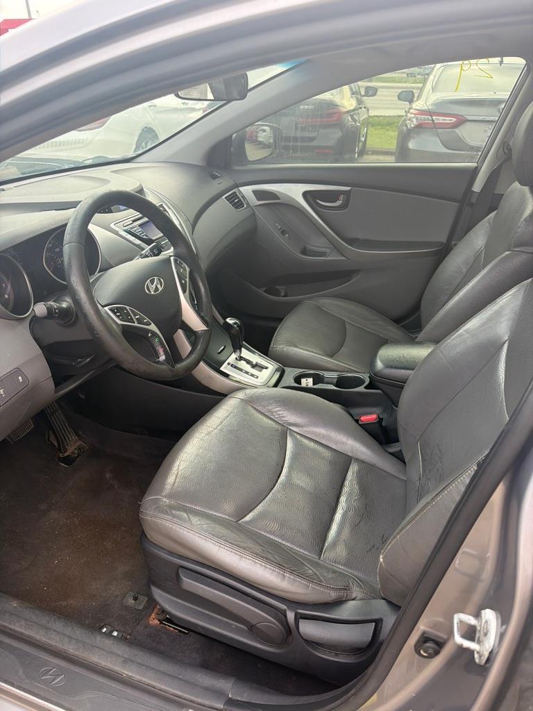 Hyundai Elantra GLS A/T 2012