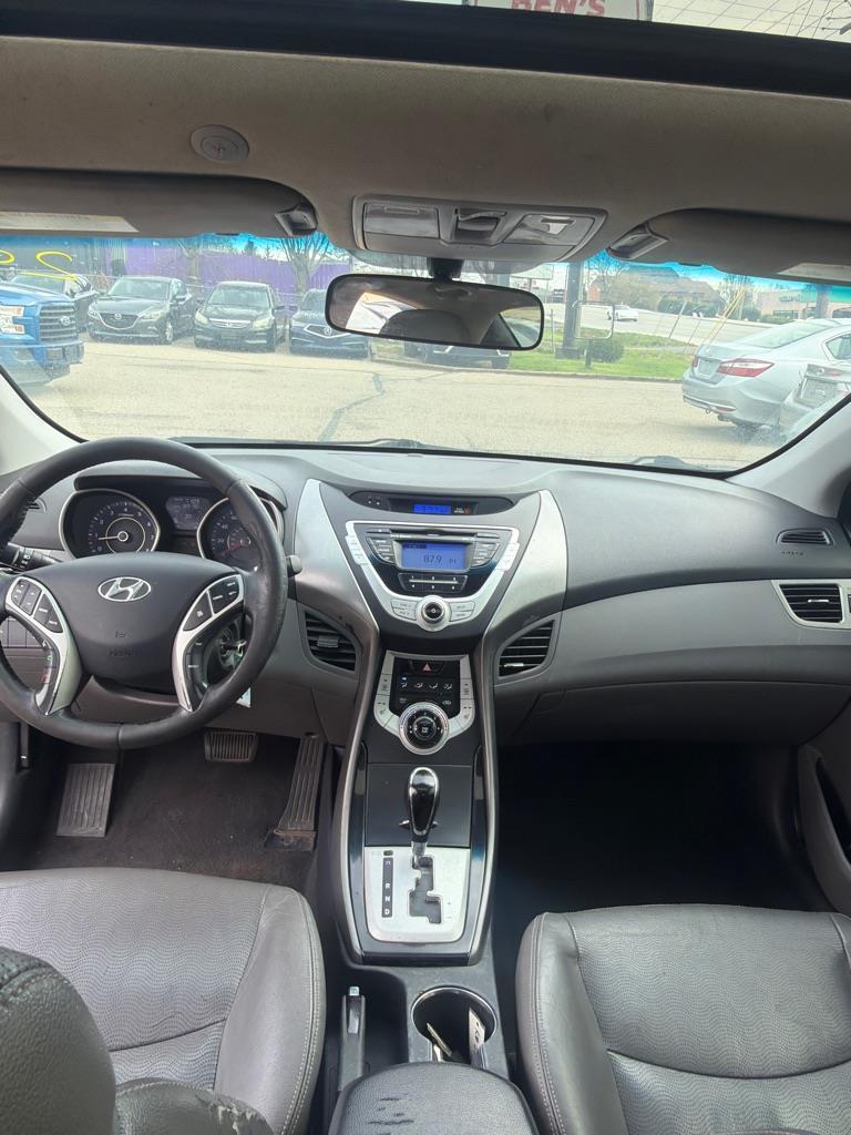 Hyundai Elantra GLS A/T 2012