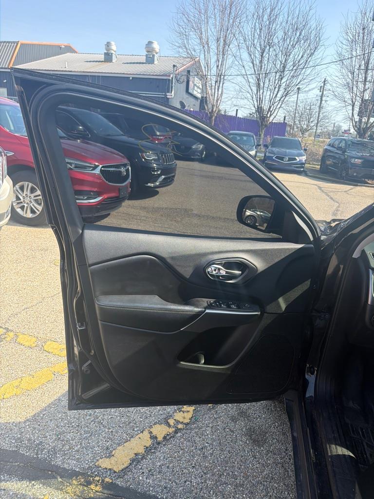 Jeep Cherokee Latitude Plus 4WD 2019