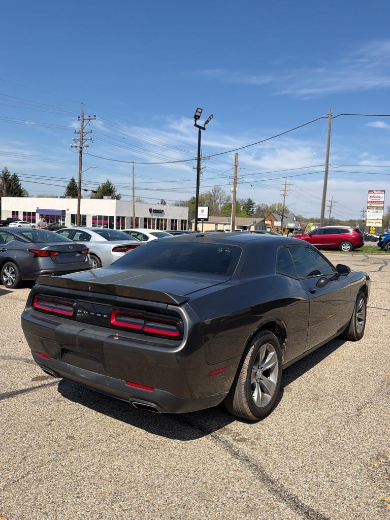 Dodge Challenger SXT 2021