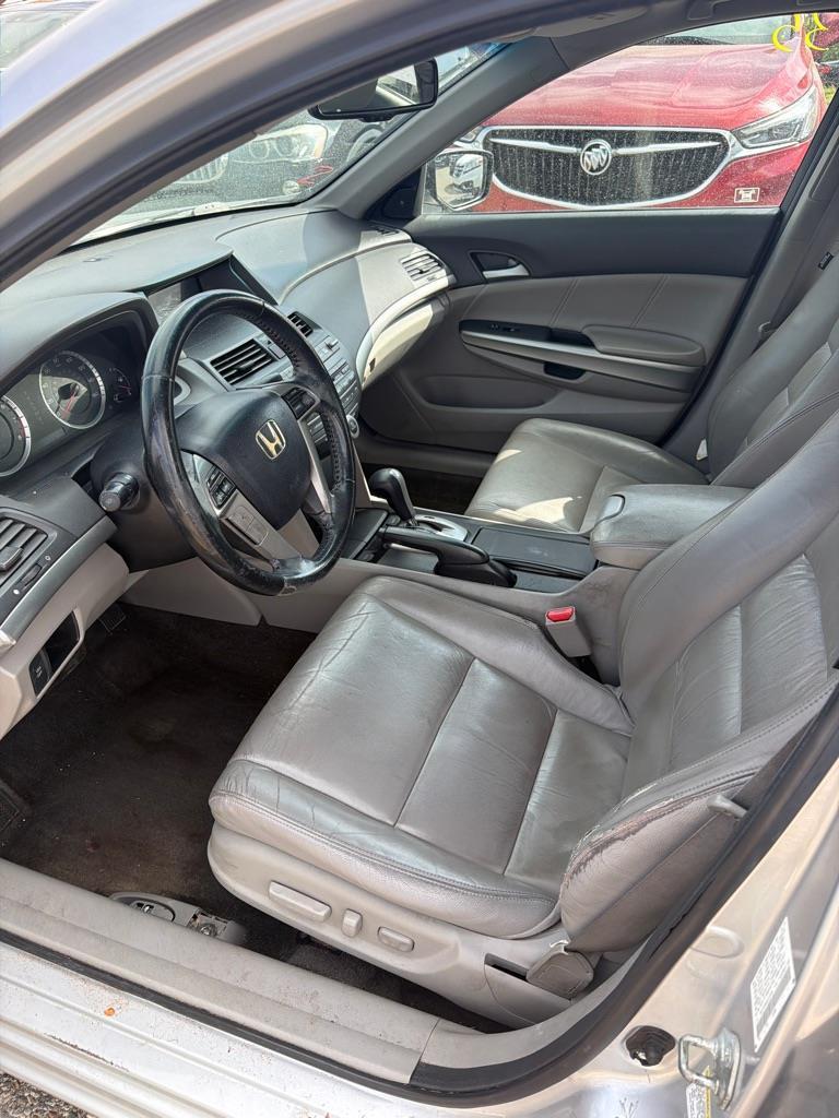 Honda Accord EX-L Sedan AT 2010