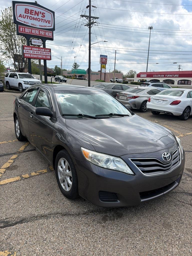 Toyota Camry Base 6-Spd AT 2011