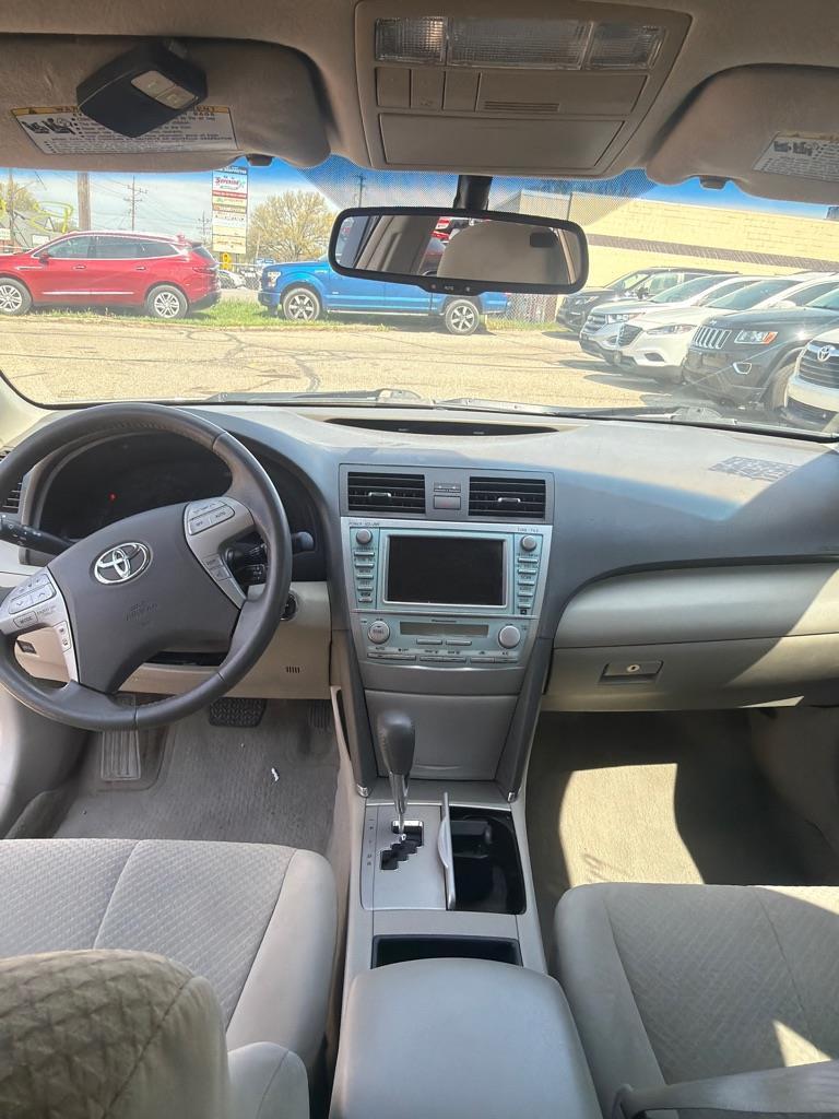 Toyota Camry Hybrid Sedan 2009