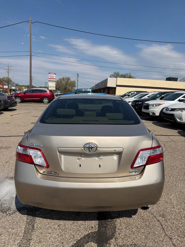 Toyota Camry Hybrid Sedan 2009