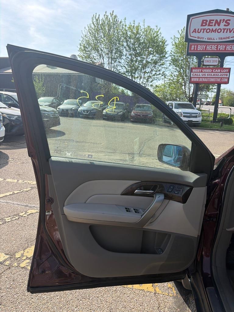 Acura MDX 6-Spd AT w/Tech and Entertainment Package 2011