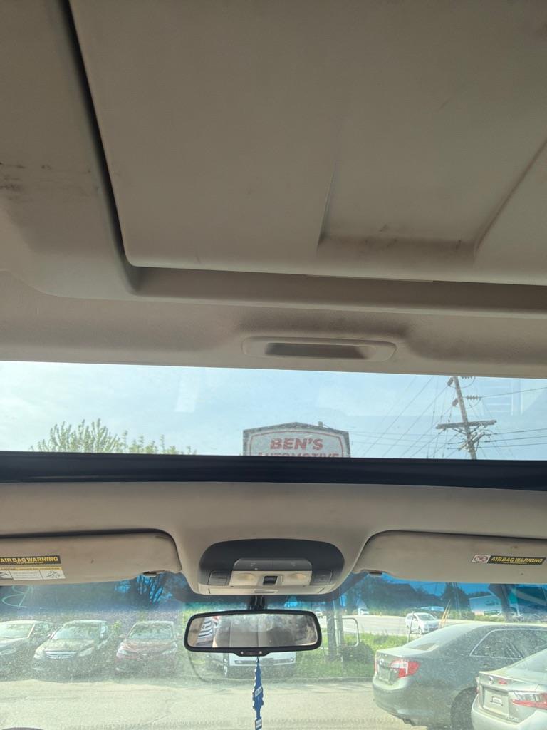 Acura MDX 6-Spd AT w/Tech and Entertainment Package 2011