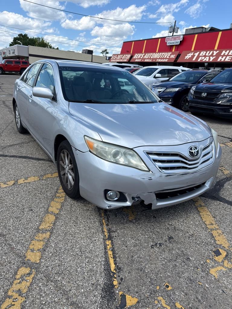 Toyota Camry SE 6-Spd MT 2010