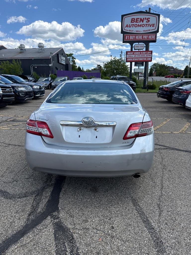 Toyota Camry SE 6-Spd MT 2010