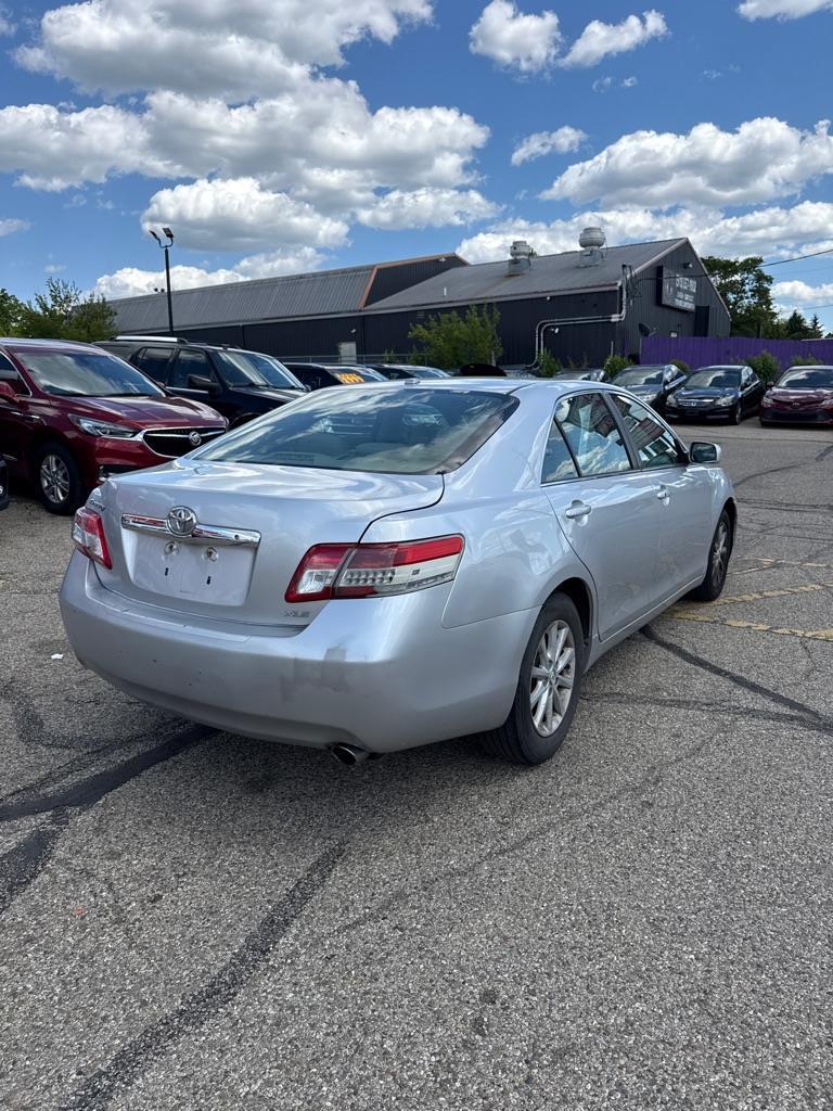 Toyota Camry SE 6-Spd MT 2010
