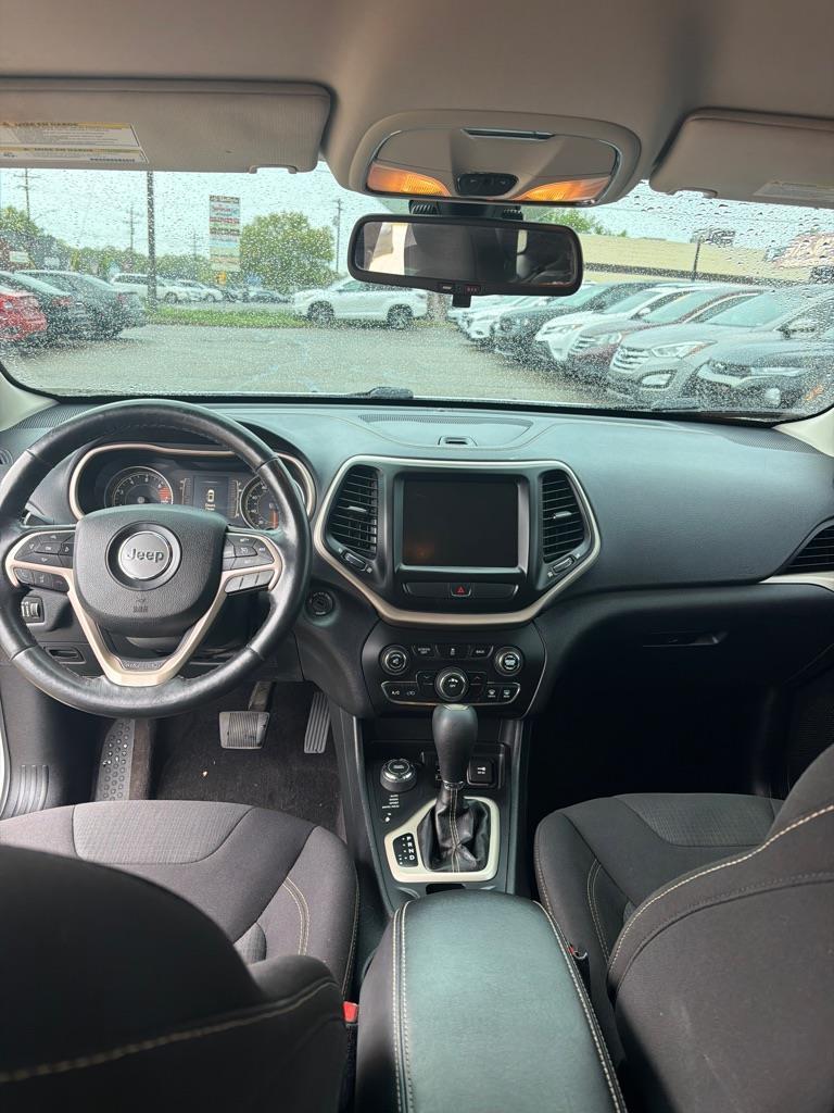 Jeep Cherokee Latitude 4WD 2016