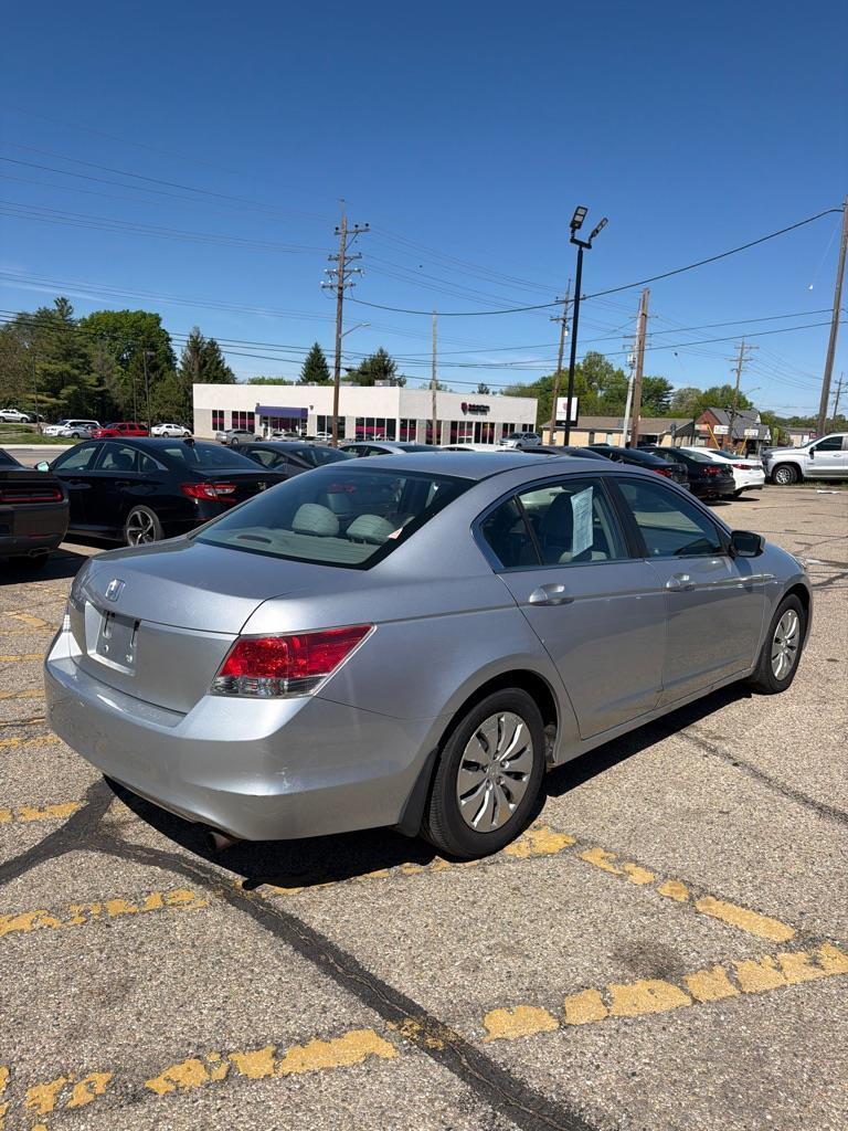 Honda Accord LX sedan AT 2010