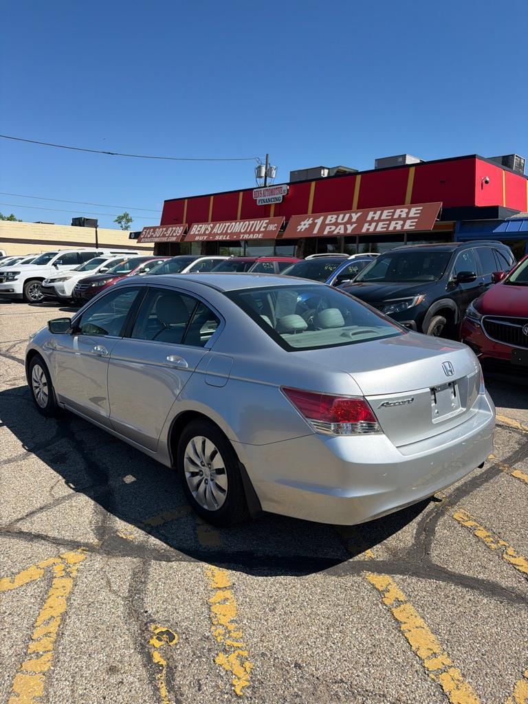 Honda Accord LX sedan AT 2010