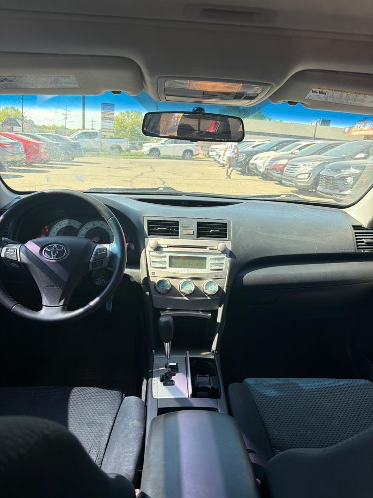 Toyota Camry SE 5-Spd AT 2009