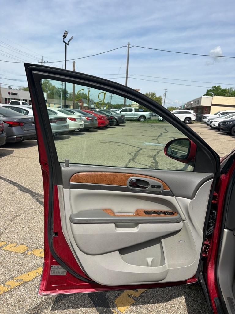 Buick Enclave Premium FWD 2012