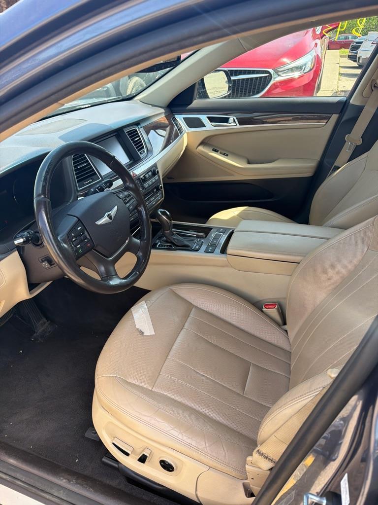 Hyundai Genesis 3.8L 2016