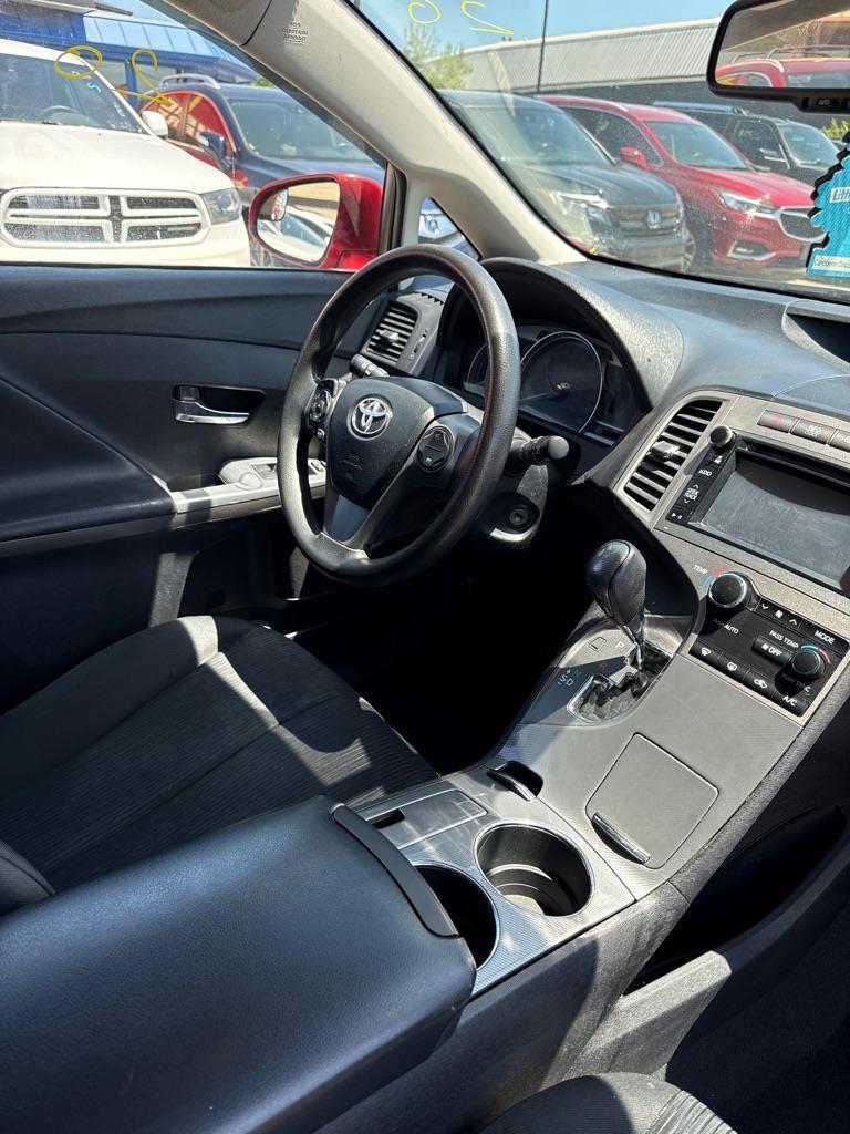 Toyota Venza LE I4 AWD 2013