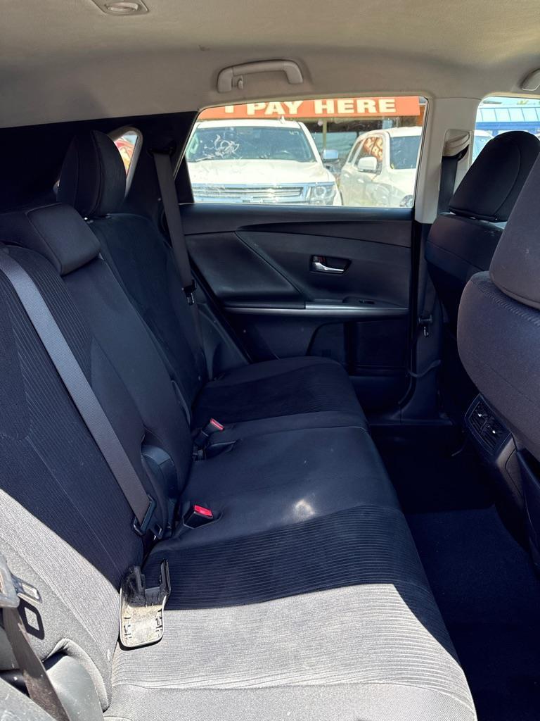 Toyota Venza LE I4 AWD 2013