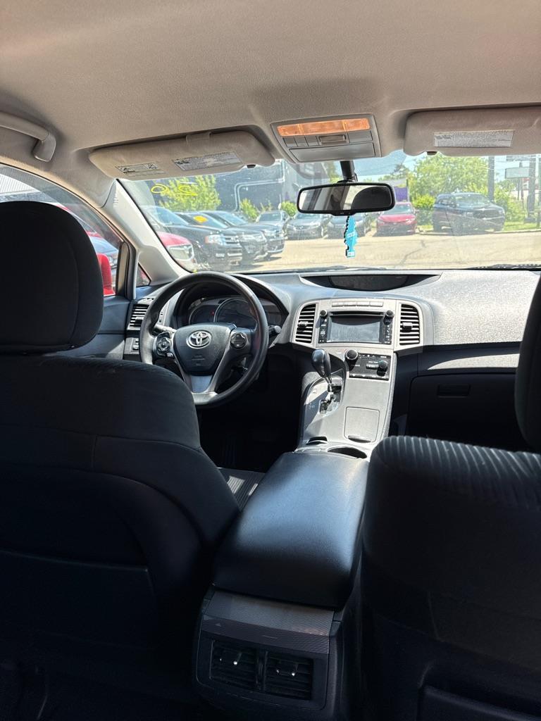 Toyota Venza LE I4 AWD 2013