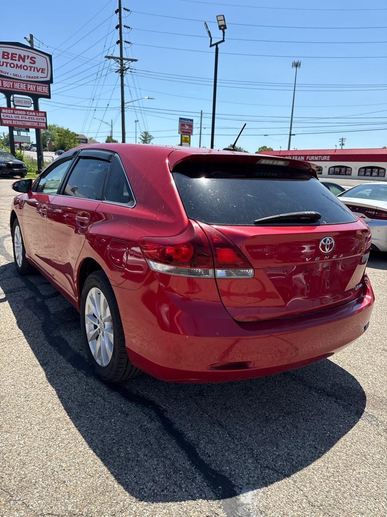 Toyota Venza LE I4 AWD 2013