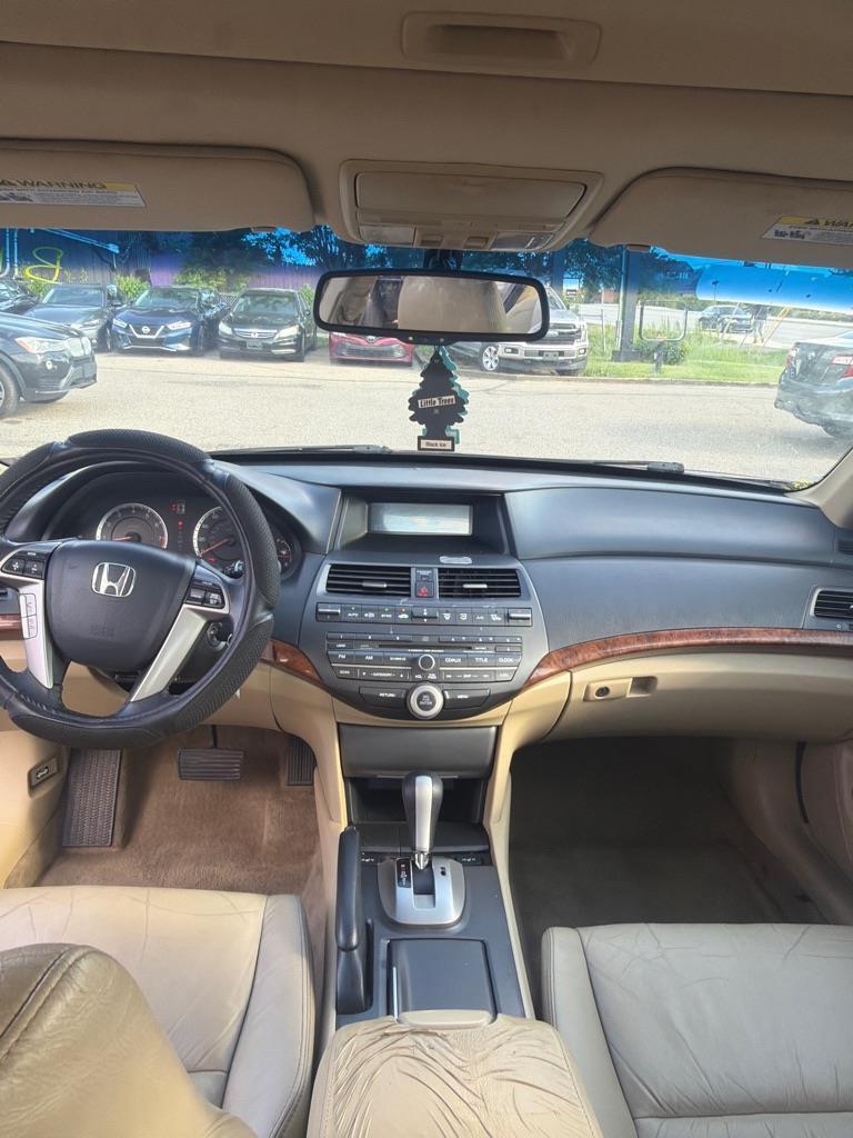 Honda Accord EX-L V6 Sedan AT 2012