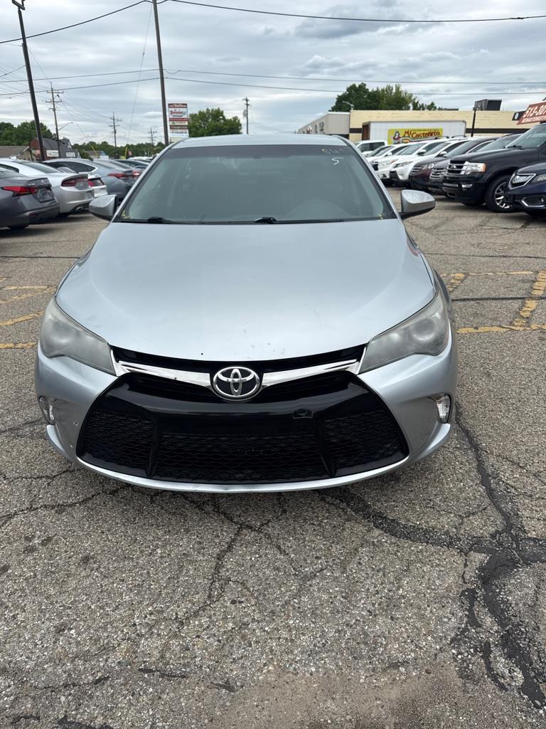 2017 Toyota Camry 2.5 Auto SE's photo