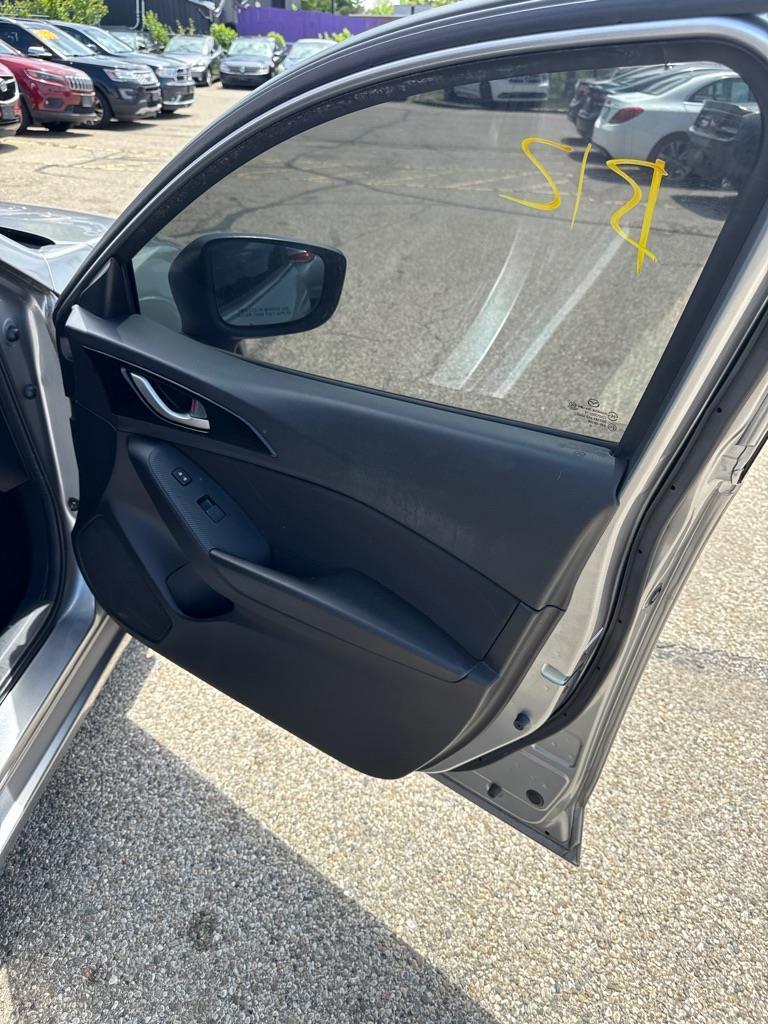 Mazda MAZDA3 i Sport AT 4-Door 2016