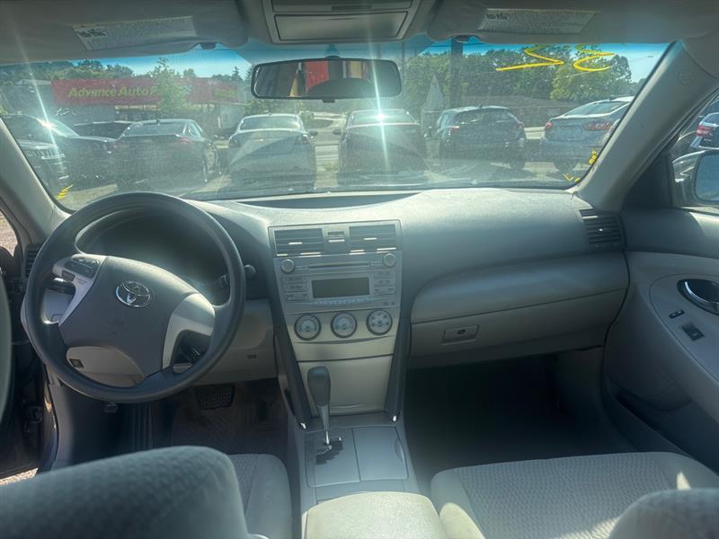 Toyota Camry SE 6-Spd MT 2010