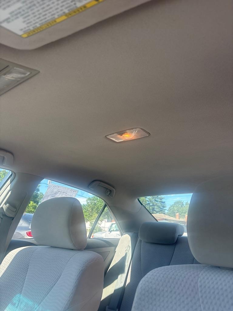 Toyota Camry SE 6-Spd MT 2010