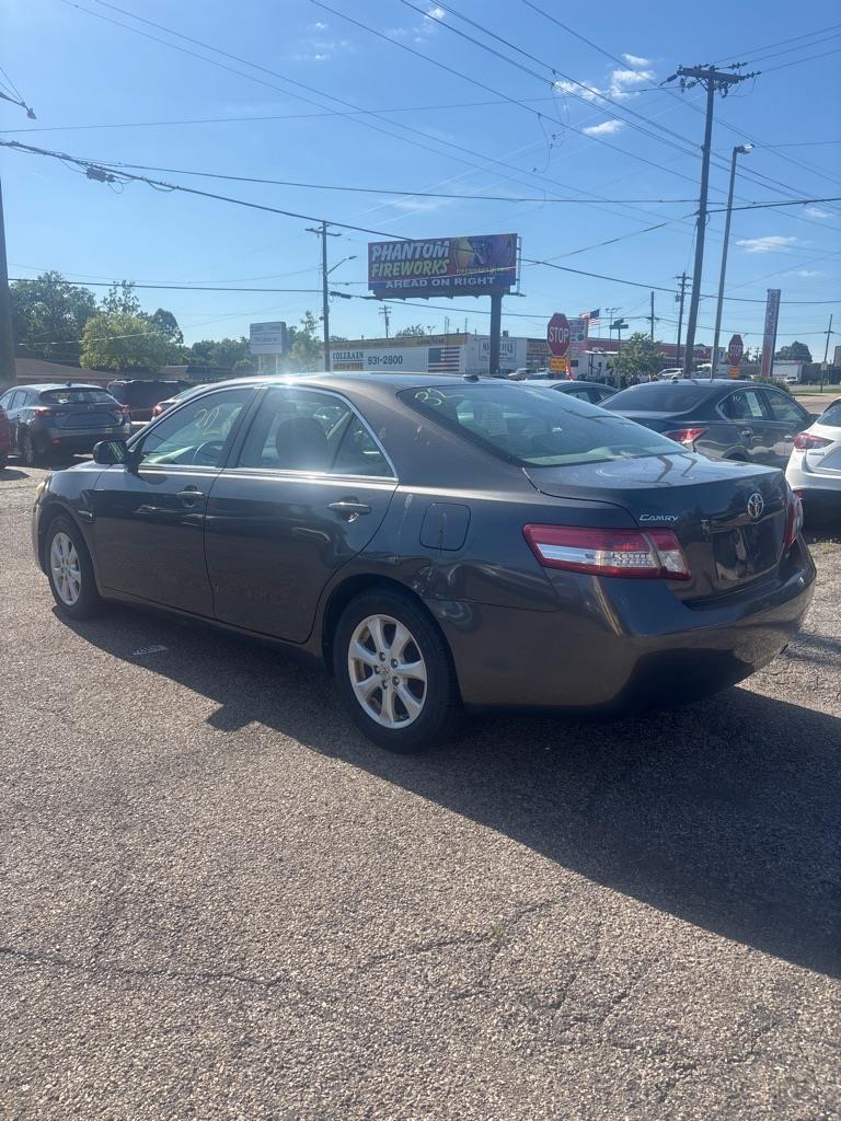 Toyota Camry SE 6-Spd MT 2010