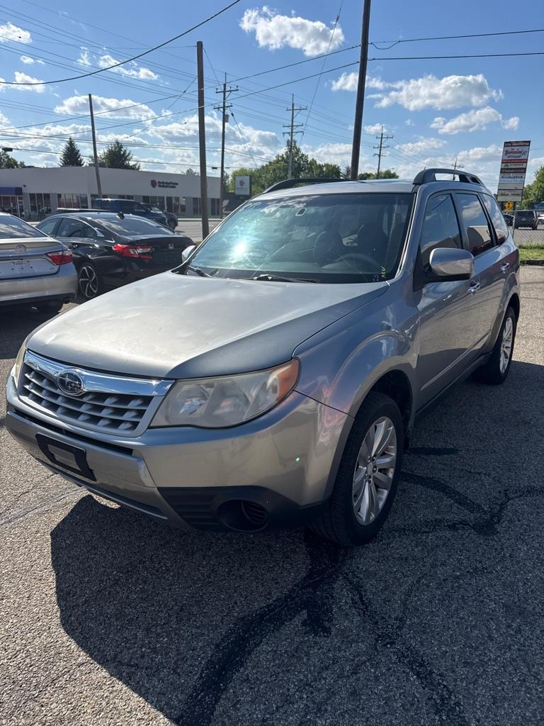 Subaru Forester 2.5X Premium 2011