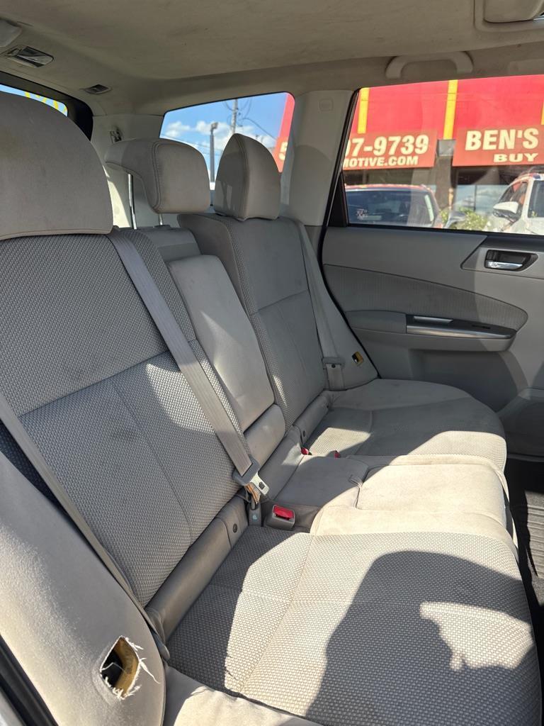 Subaru Forester 2.5X Premium 2011