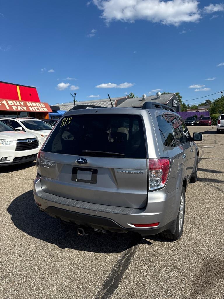 Subaru Forester 2.5X Premium 2011