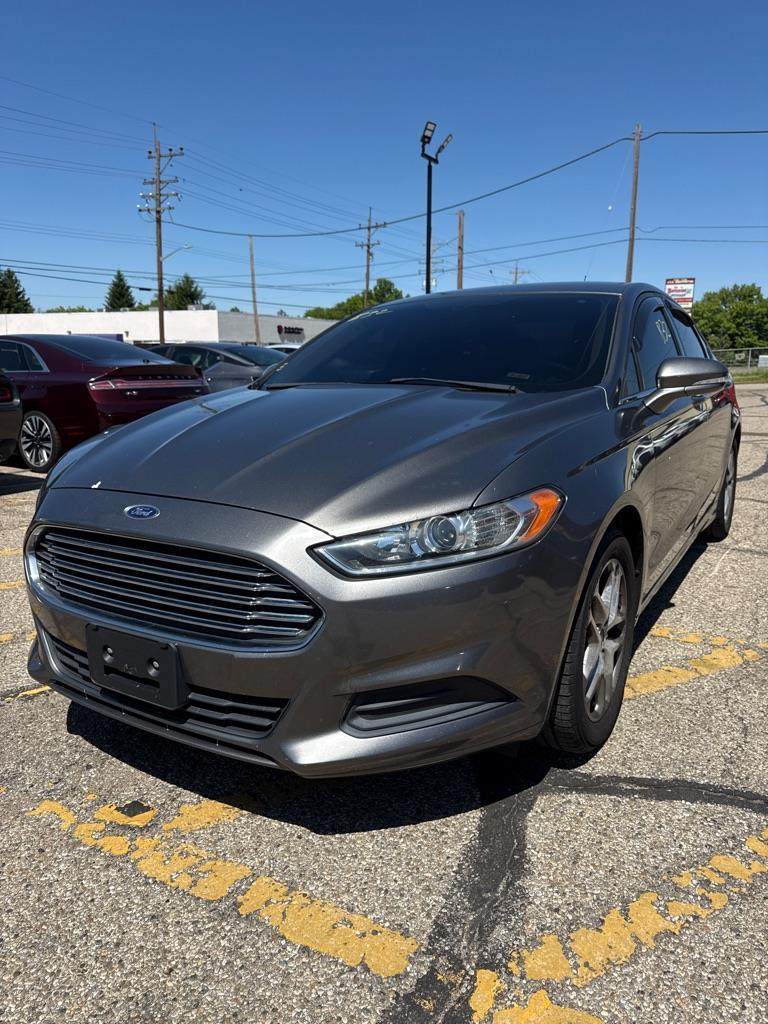 Ford Fusion SE 2013