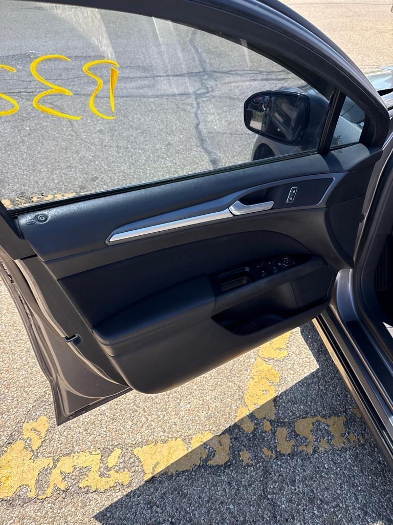 Ford Fusion SE 2013