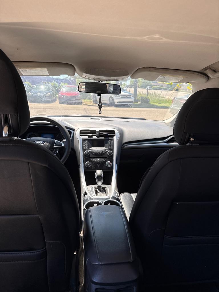 Ford Fusion SE 2013