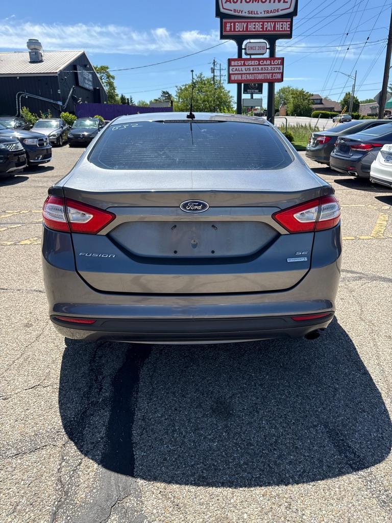 Ford Fusion SE 2013