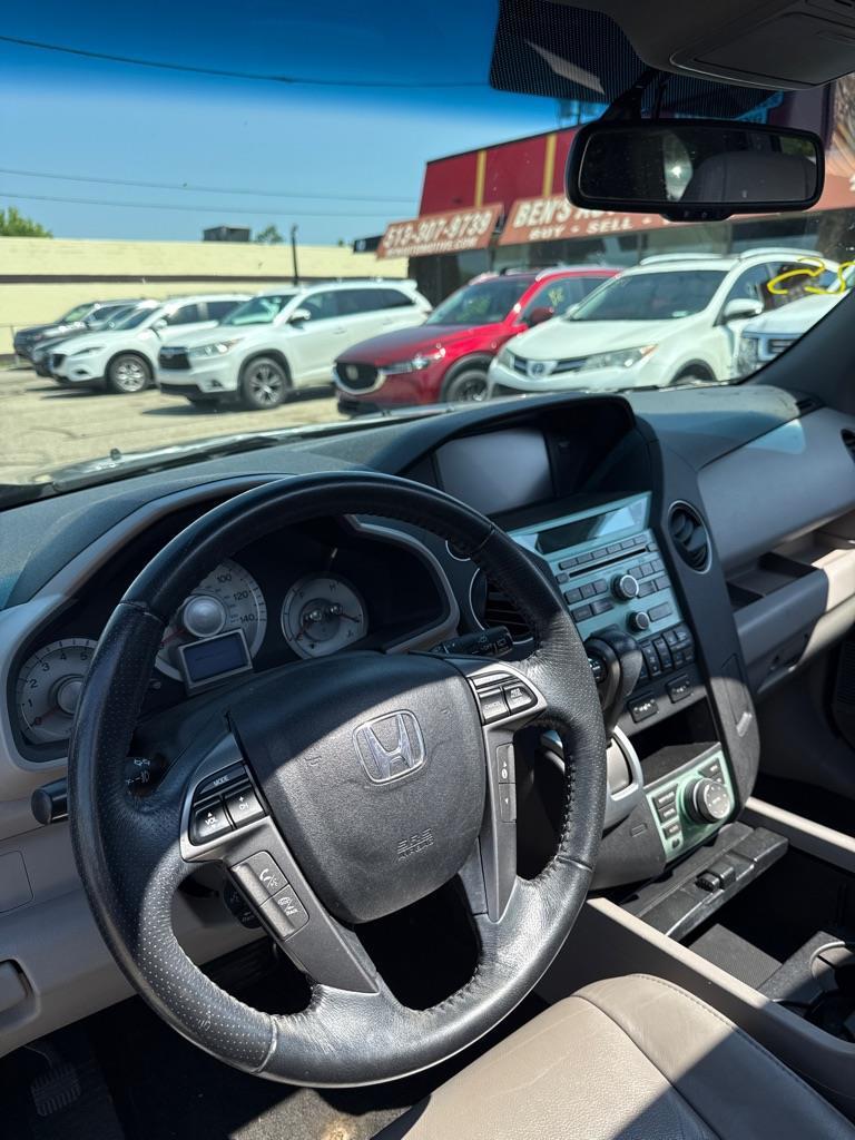 Honda Pilot EX-L 4WD 5-Spd AT with Navigation 2011