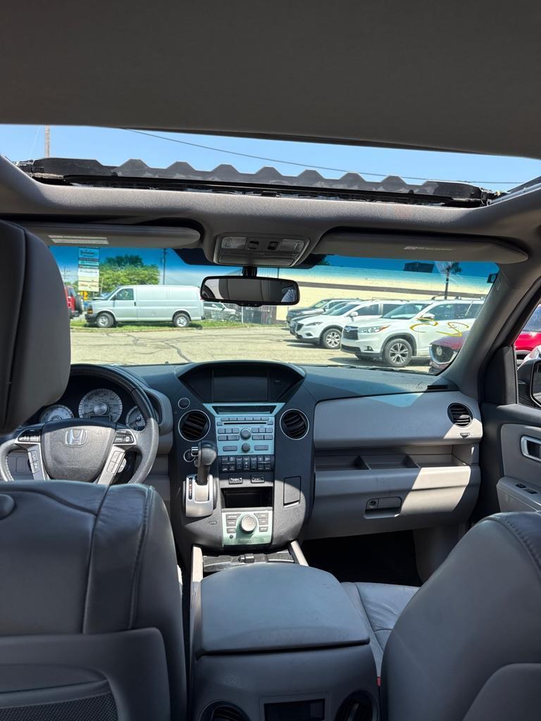 Honda Pilot EX-L 4WD 5-Spd AT with Navigation 2011