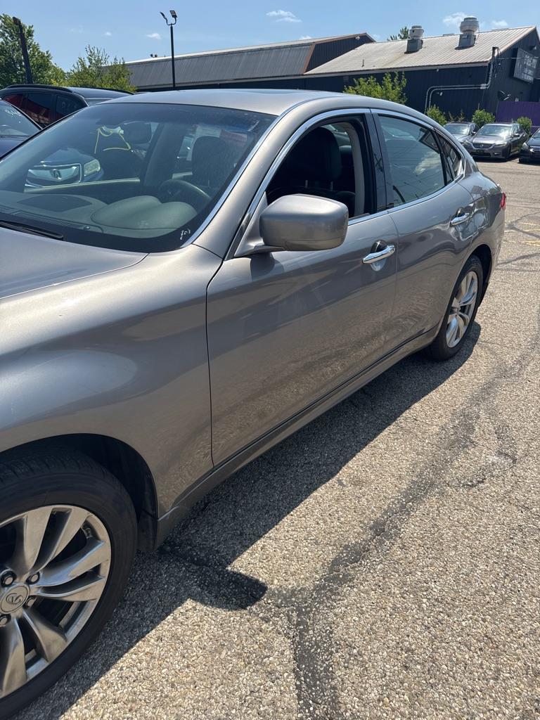 Infiniti M 37x 2012