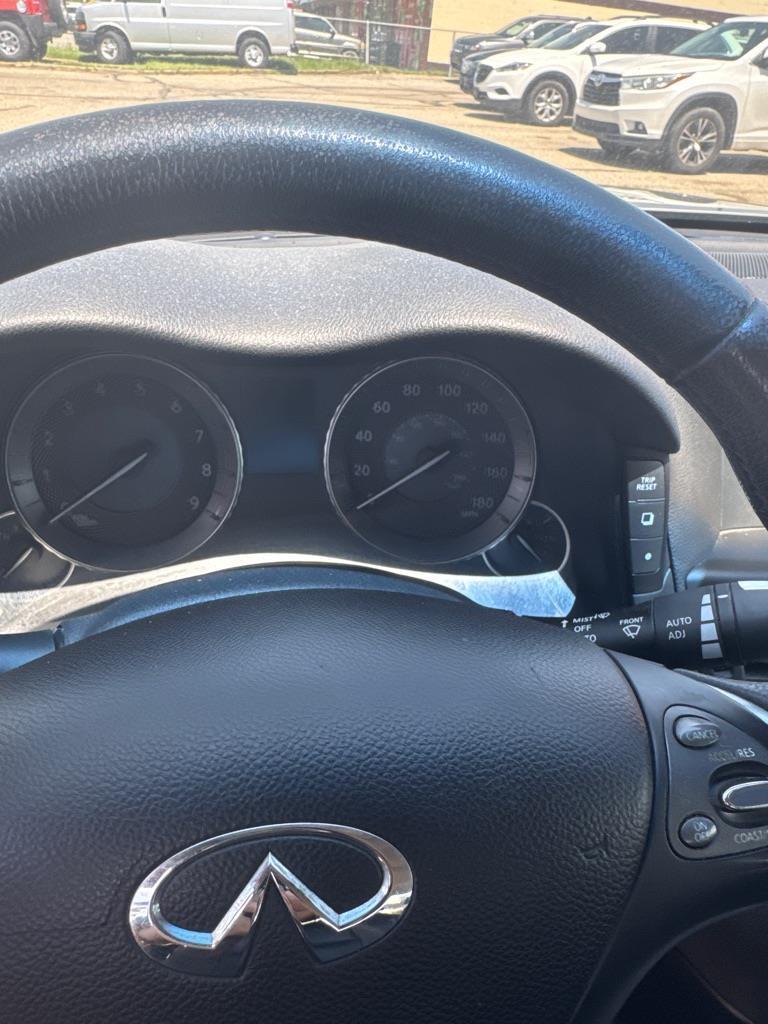 Infiniti M 37x 2012