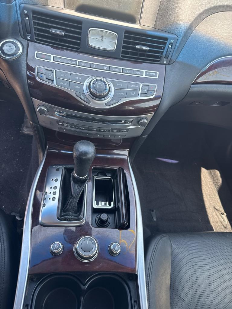 Infiniti M 37x 2012