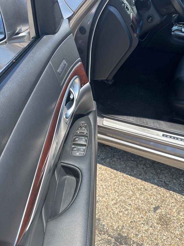Infiniti M 37x 2012