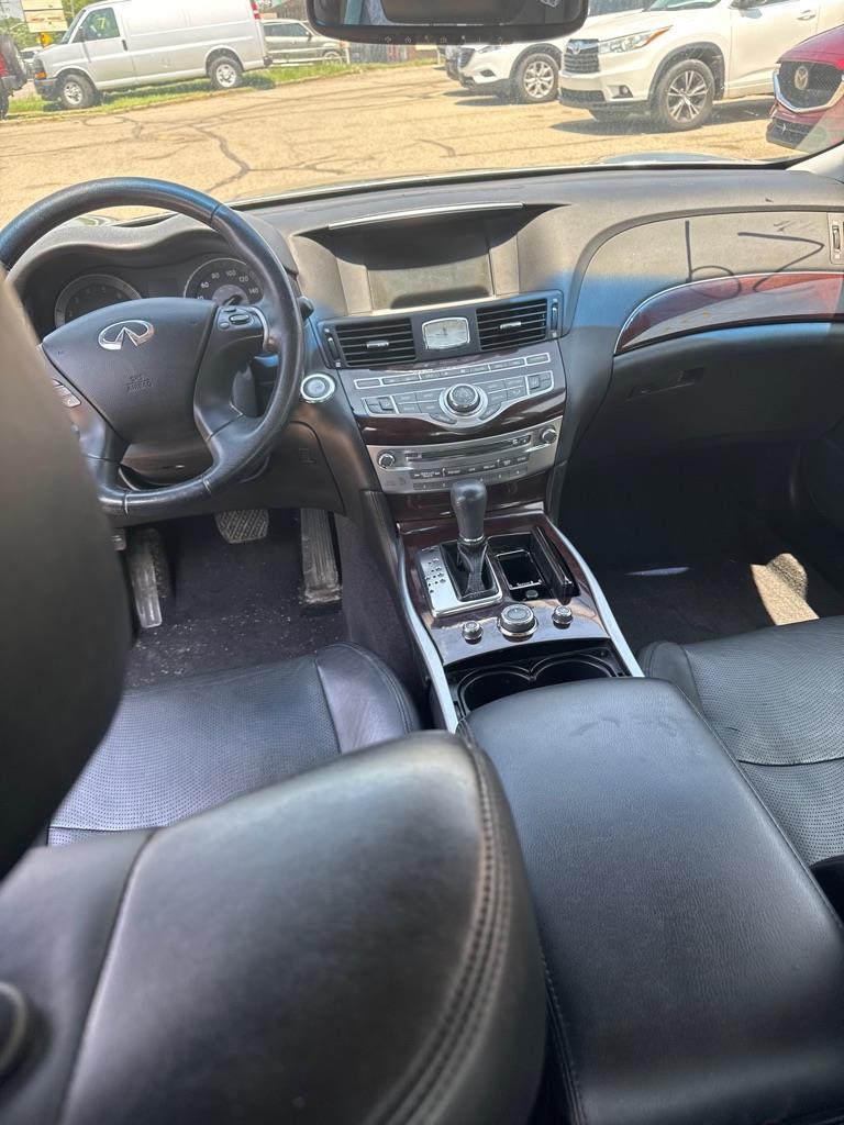 Infiniti M 37x 2012