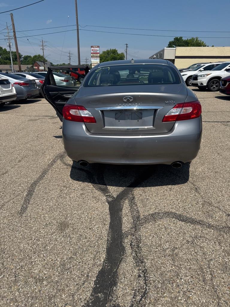 Infiniti M 37x 2012